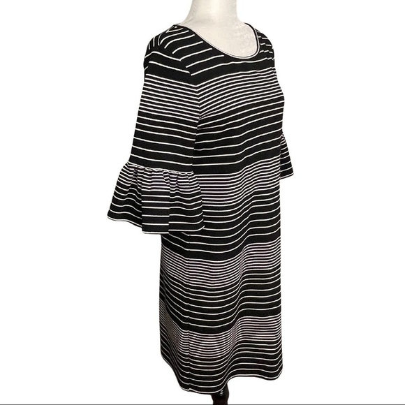 Max Edition Women’s Black Striped Bell Sleeved Pullover MIDI Career Casual Dress - Picture 4 of 14